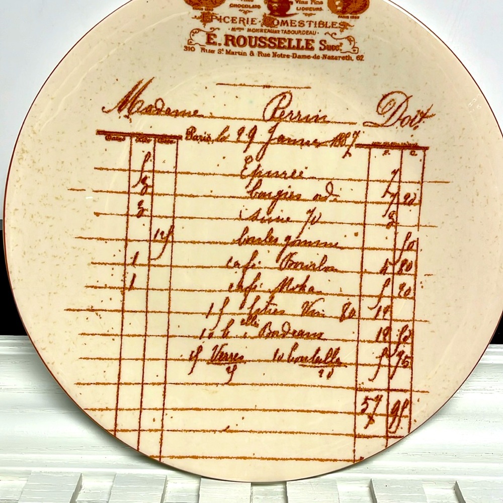 Set of 4 dinner plates perfect condition. Still in box.